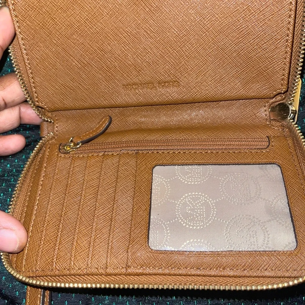 Michael Kors Large Smart Phone Wrislet NWOT